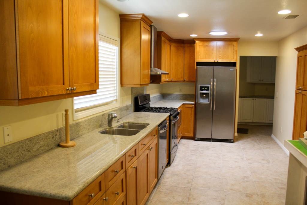 442 S College Ave - Photo 2 of 7