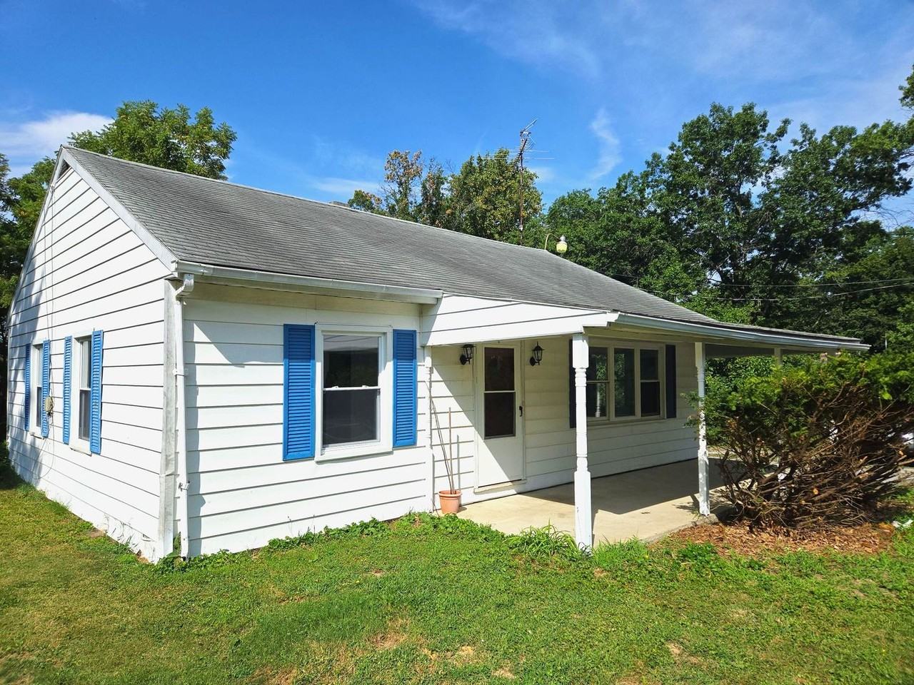 1755 Black Gap Rd - Photo 2 of 14