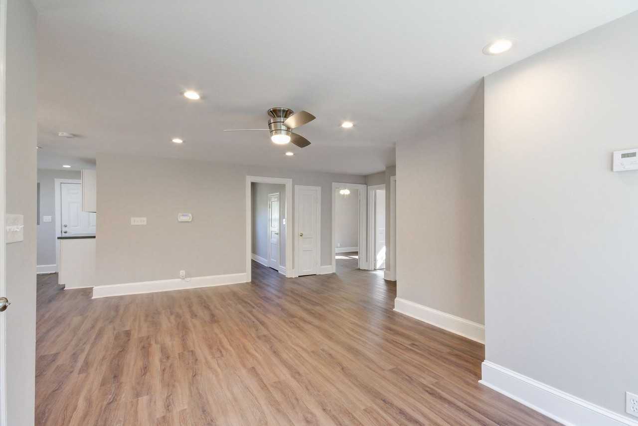 1279 Daniel Street - Photo 2 of 15