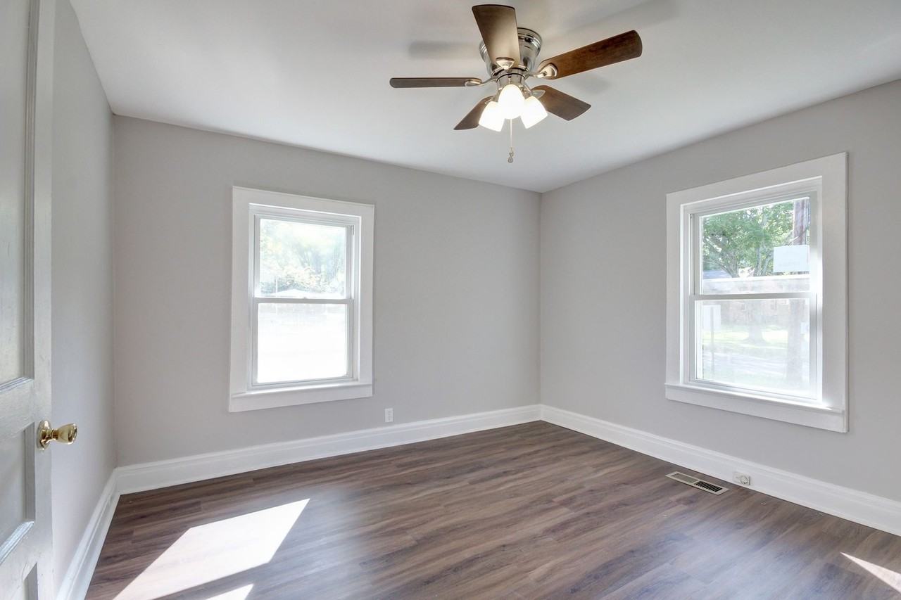 1279 Daniel Street - Photo 7 of 15