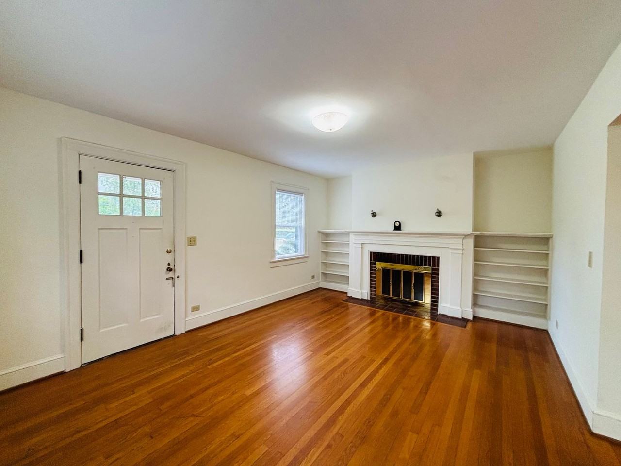 606 Preston Ave - Photo 4 of 19