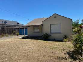 427 Reis Ave - Photo 1 of 1