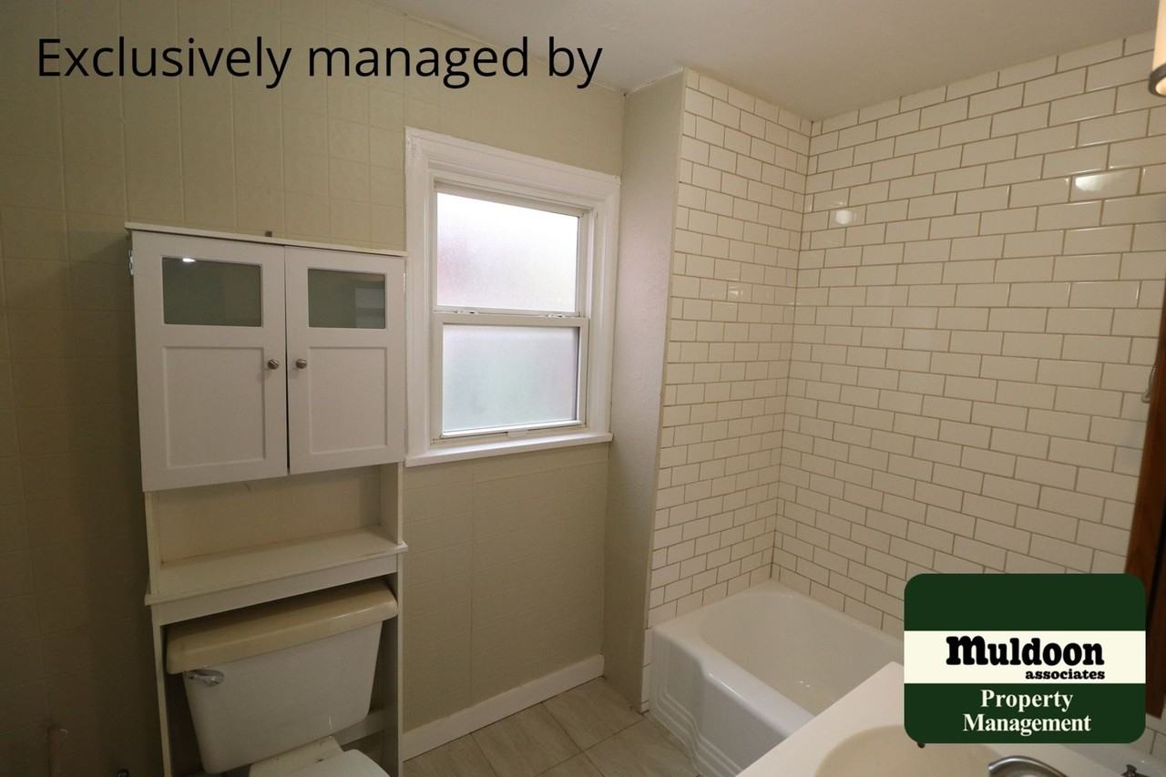 806 East Abriendo Avenue - Photo 5 of 9