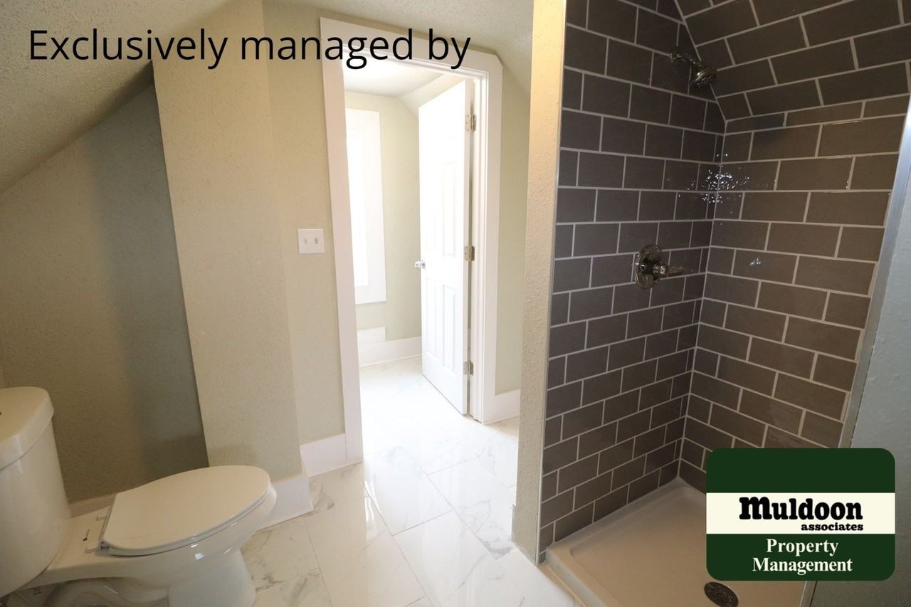 806 East Abriendo Avenue - Photo 6 of 9