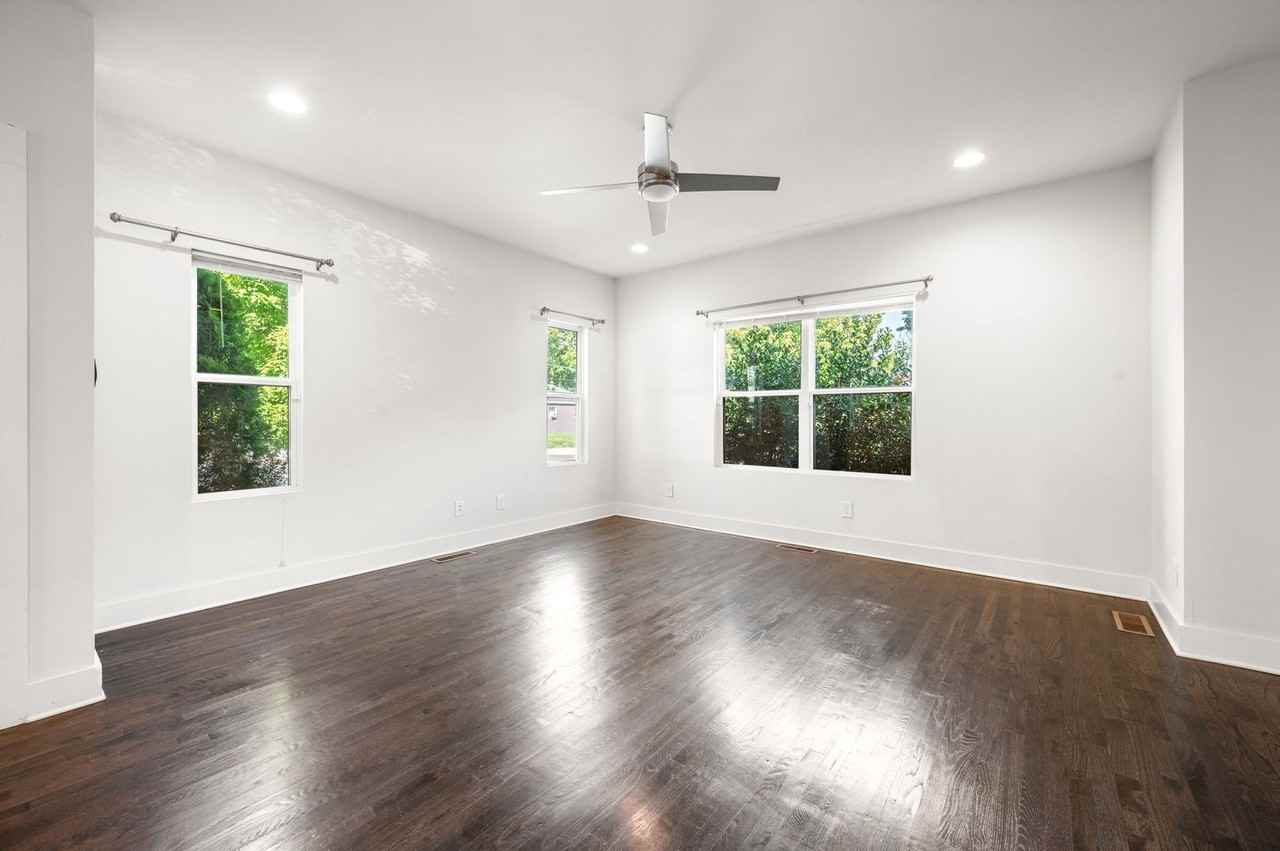 217 N 9th St - Photo 7 of 38