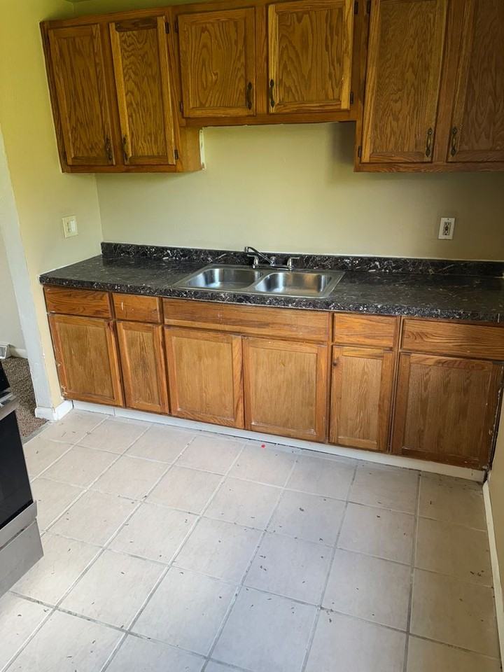 4871 Banbury Ct #D23 - Photo 2 of 15