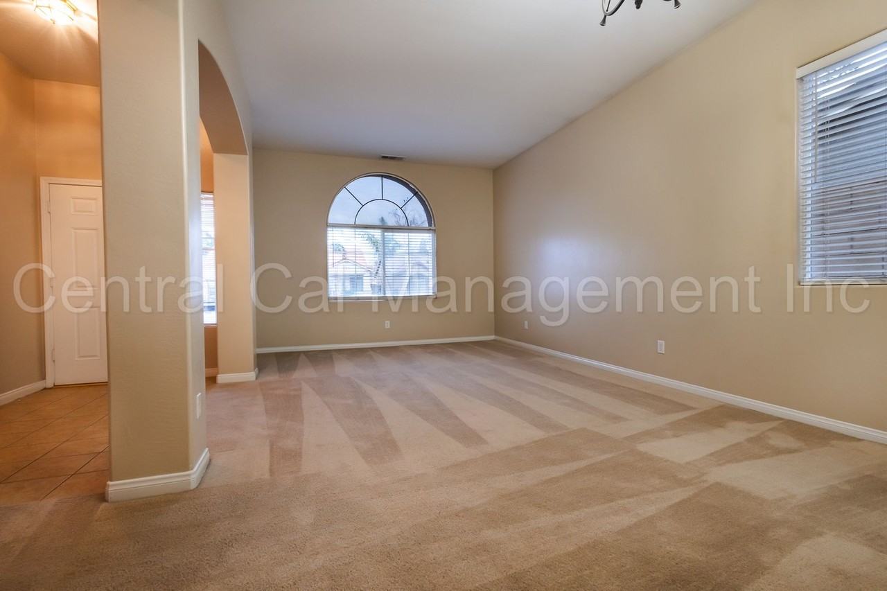 10802 Vista Bonita Dr - Photo 3 of 27