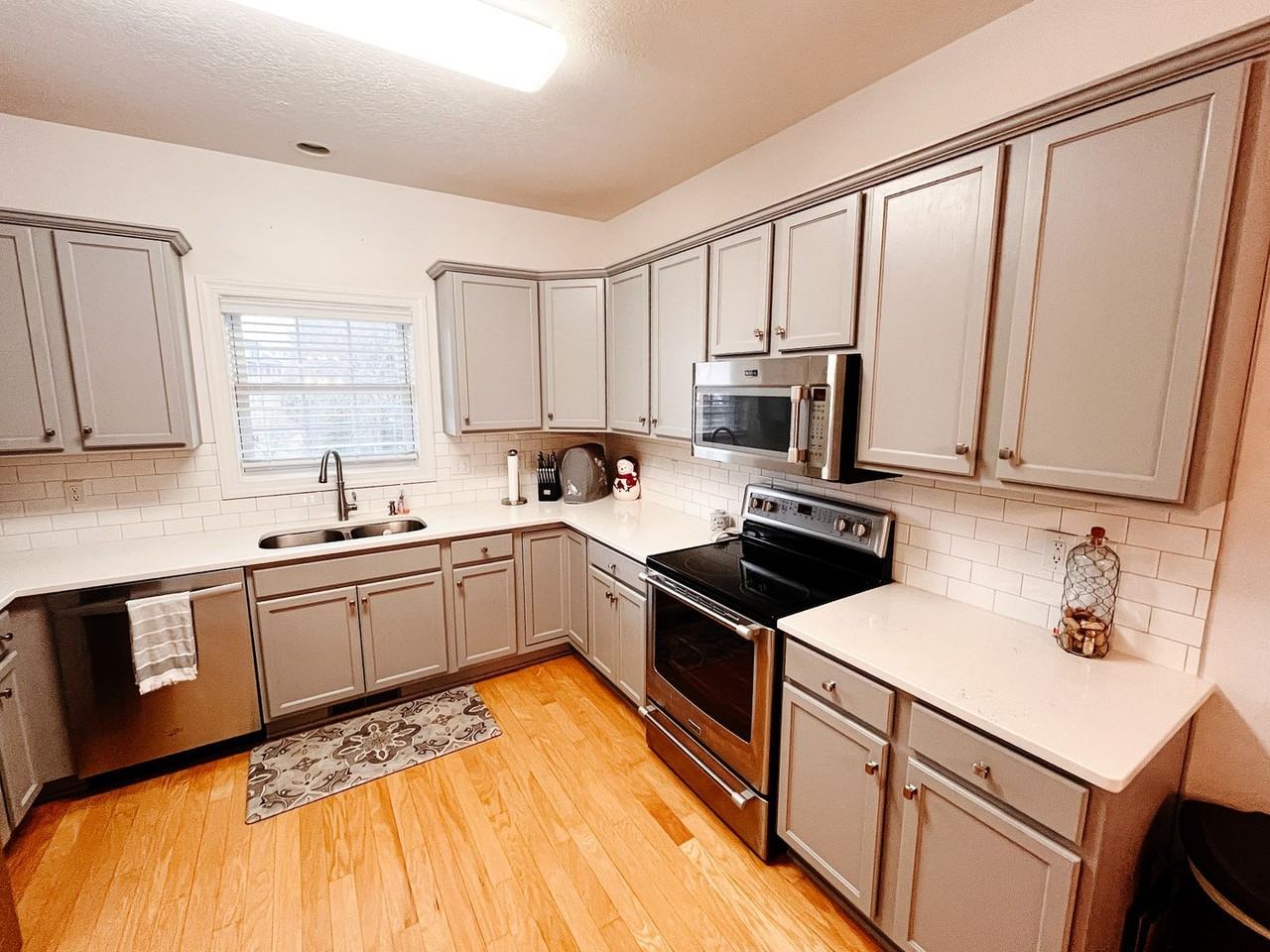 200 Meadow Dr - Photo 5 of 13