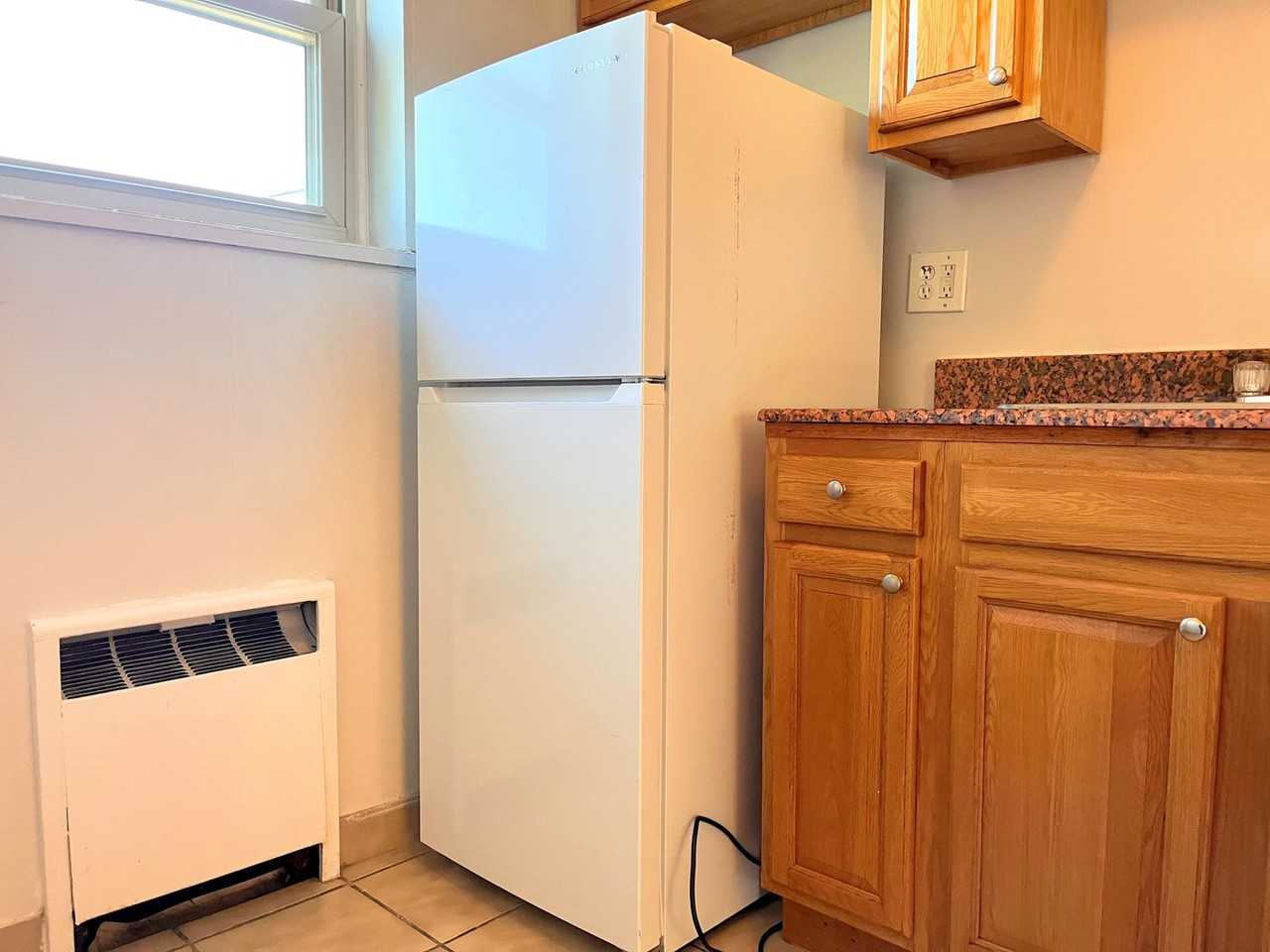 Delaware Ave Apartments - Photo 4 of 24