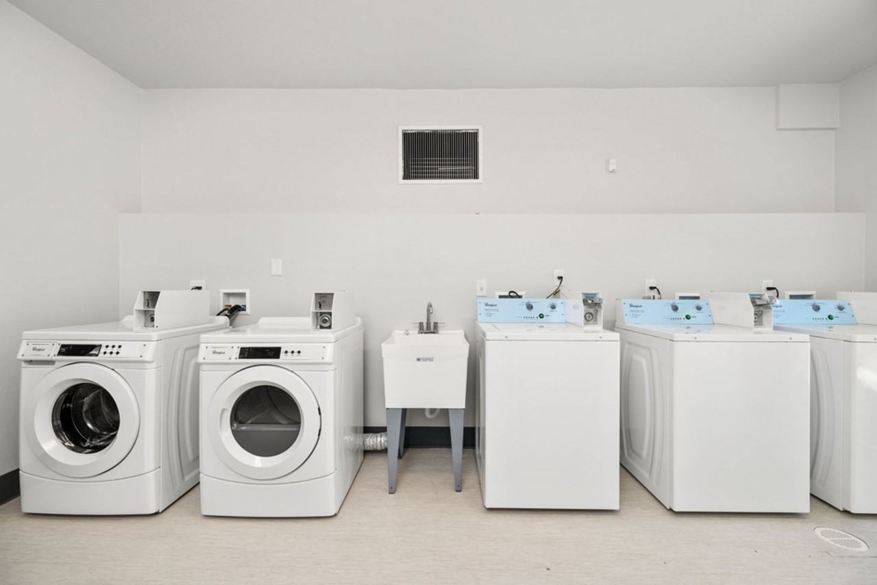 151 N Williams Ave #210 - Photo 5 of 18