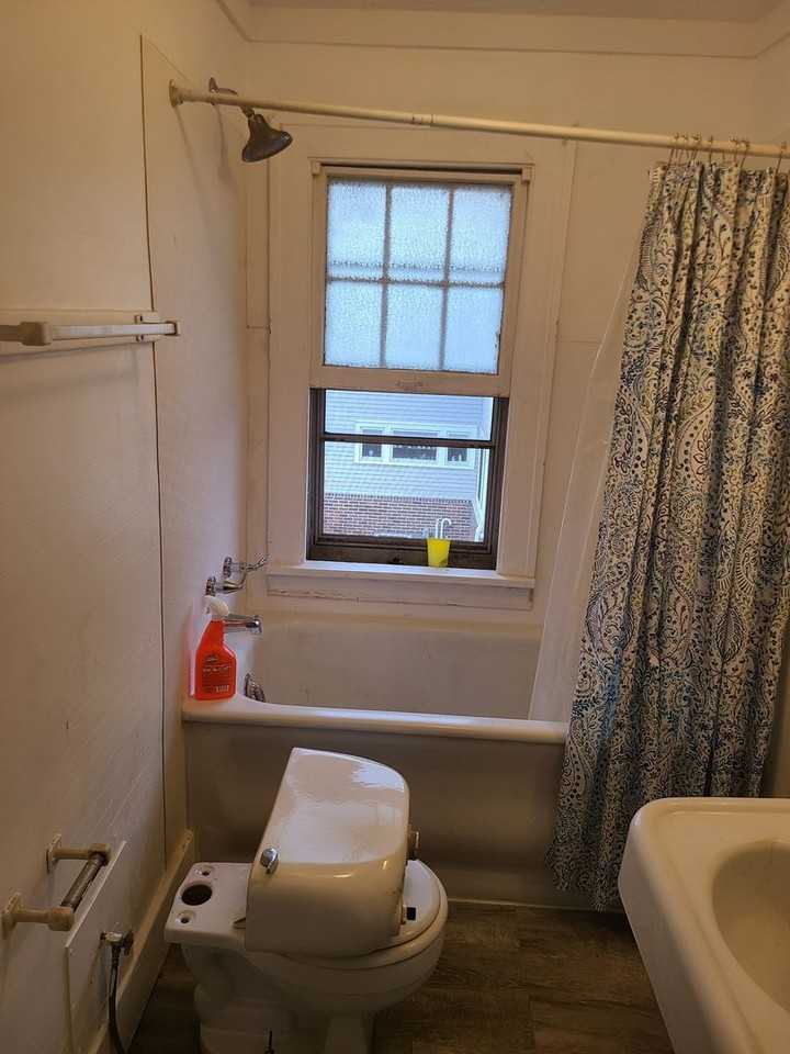 102 W Arlington St #3 - Photo 6 of 28