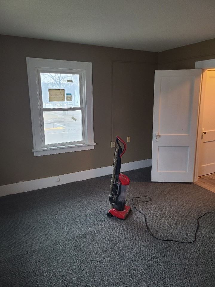 102 W Arlington St #3 - Photo 7 of 28