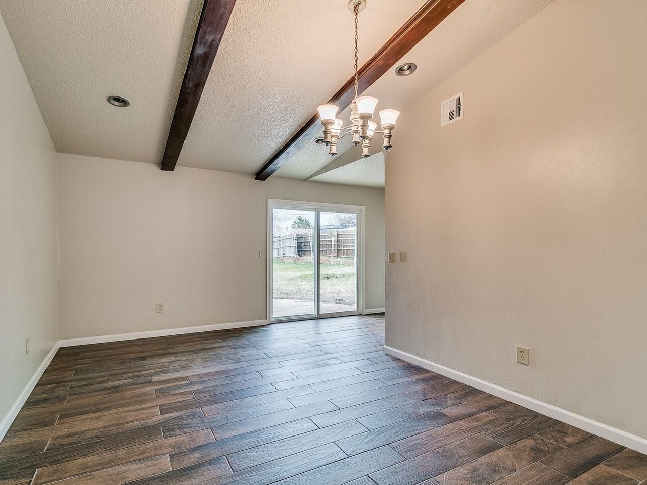 701 Sw 71st St - Photo 3 of 38