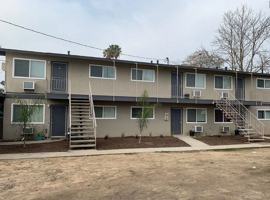 featured image of 4421 E Hedges Ave