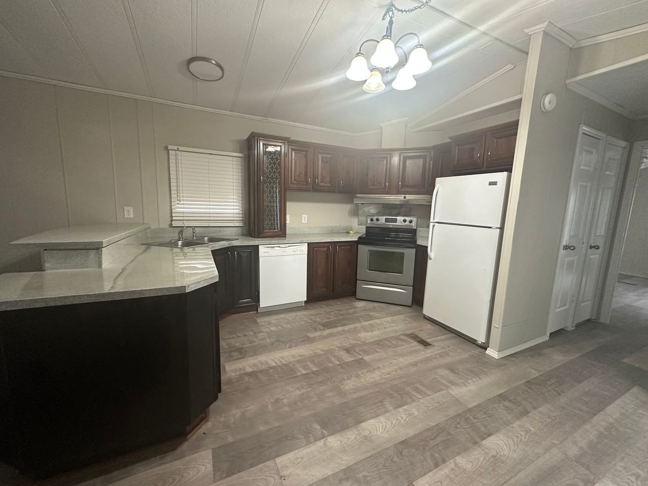 52 N Market St - Photo 3 of 8