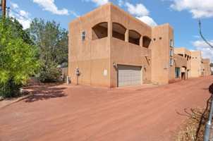 featured image of 2406 Broadway Blvd Ne