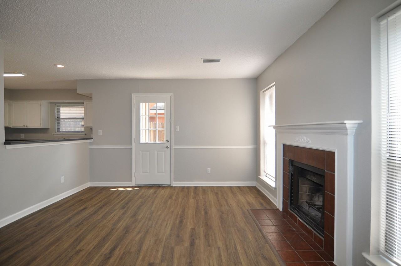 2612 San Sabastian Cir - Photo 3 of 19
