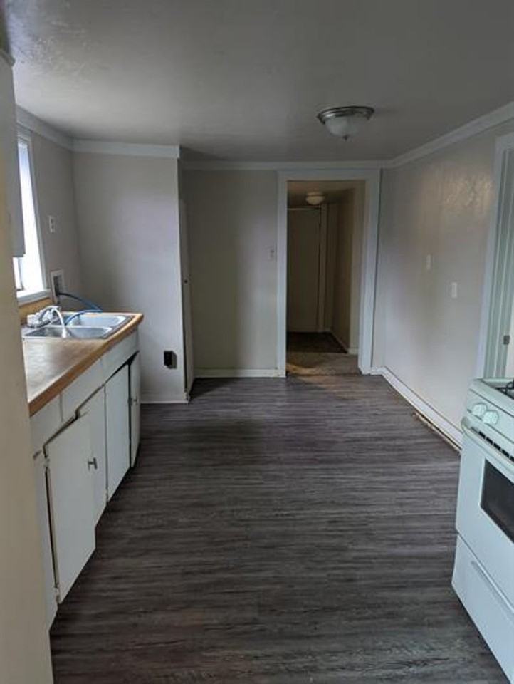 2535 Sw 30th St - Photo 3 of 11