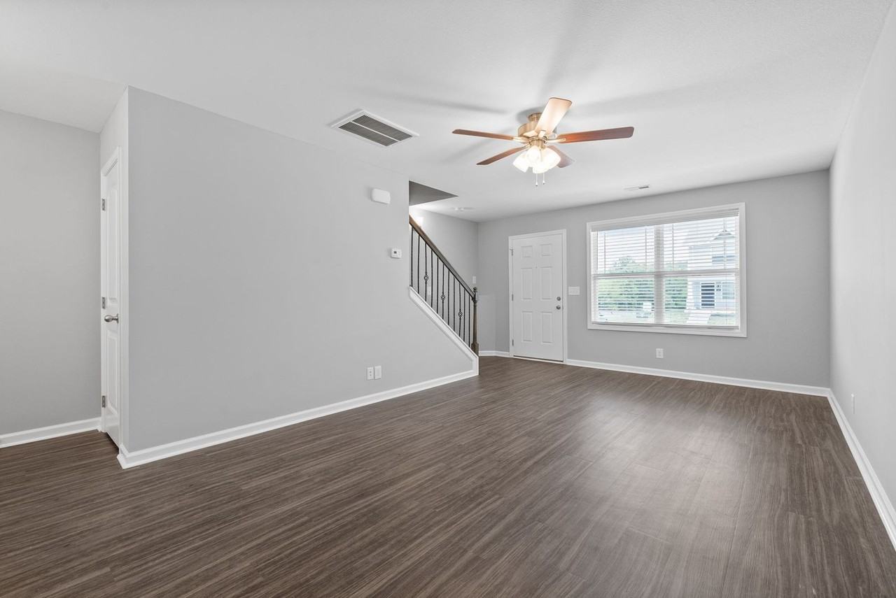123 Davis Ridge Ln - Photo 5 of 22