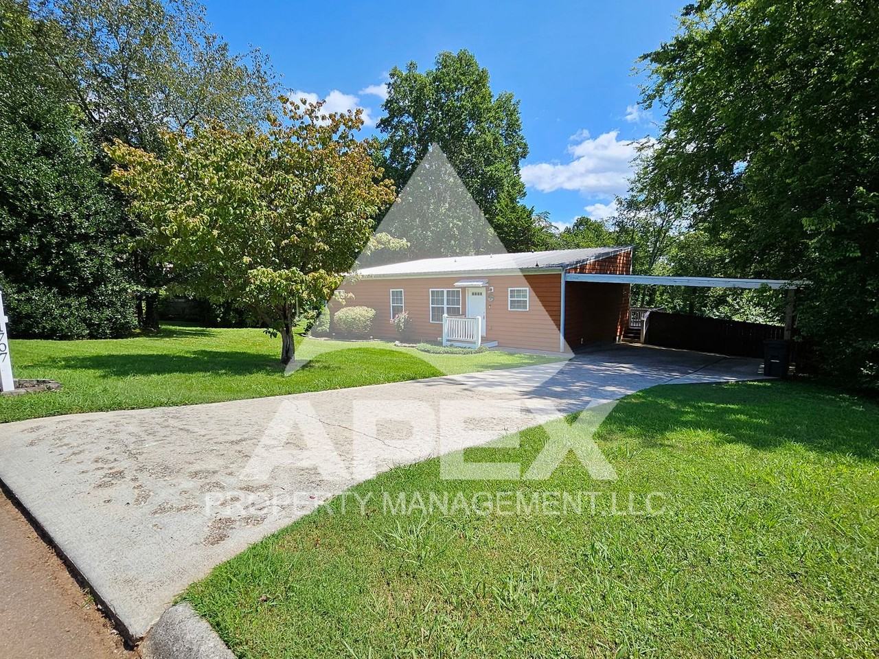 1707 Scott Dr - Photo 2 of 36