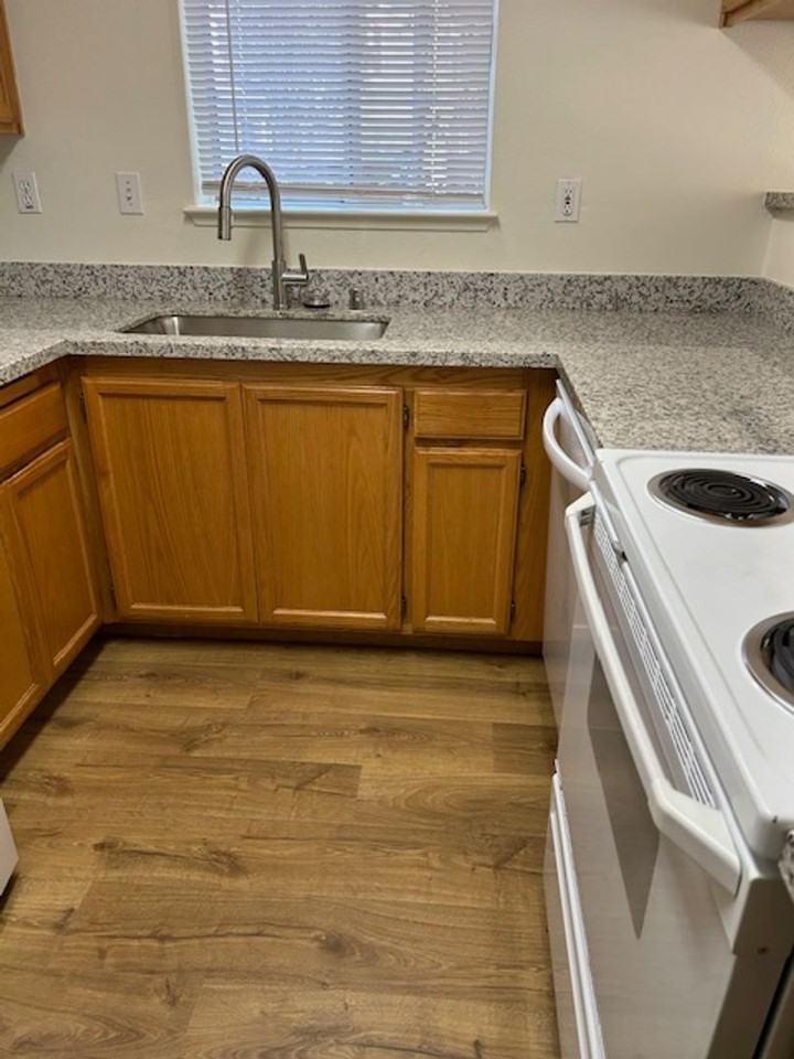 583 E Jasmine Cir - Photo 2 of 21