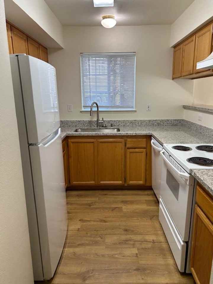 583 E Jasmine Cir - Photo 3 of 21