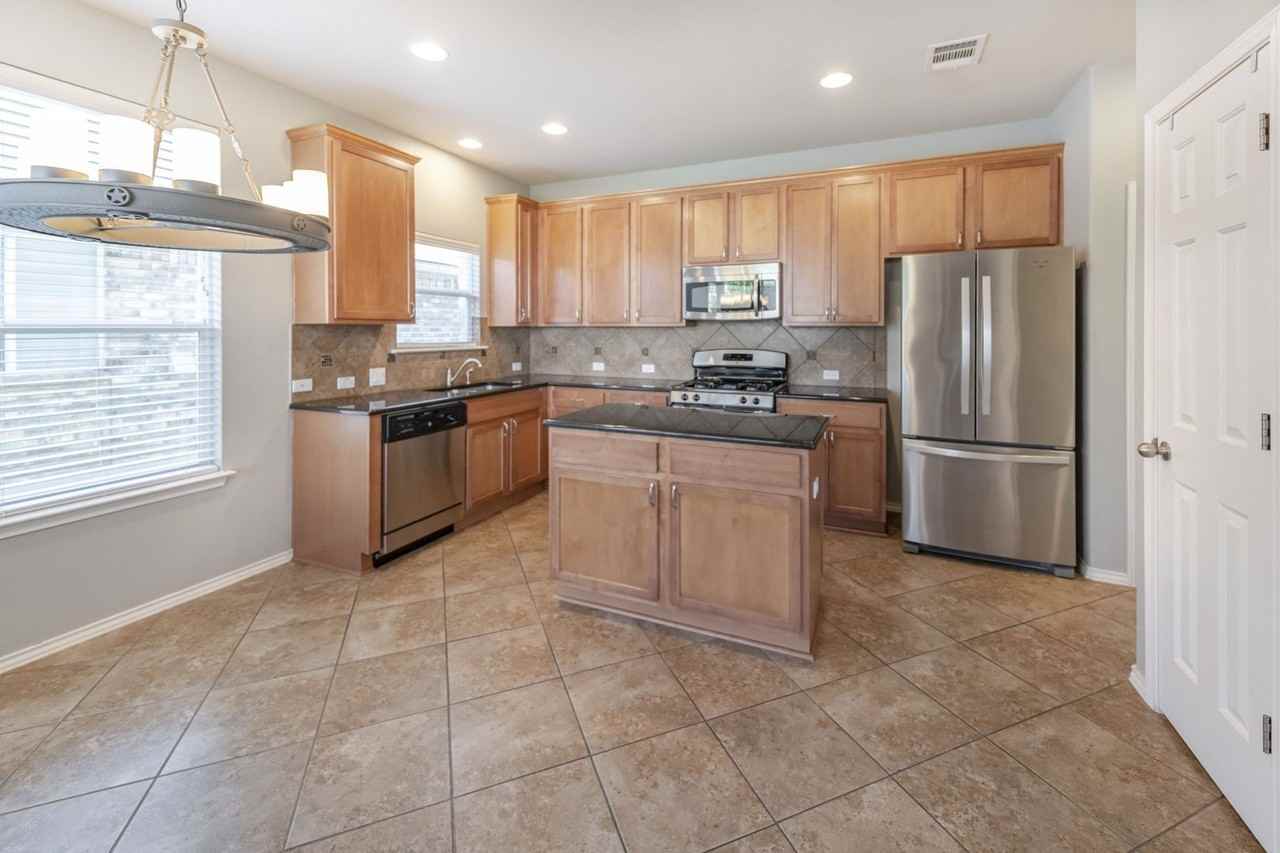 11221 Old Quarry Rd - Photo 4 of 18