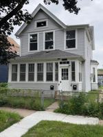 featured image of 914 Lawson Ave E