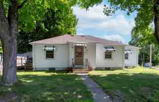 1720 8th St E - Photo 1 of 1