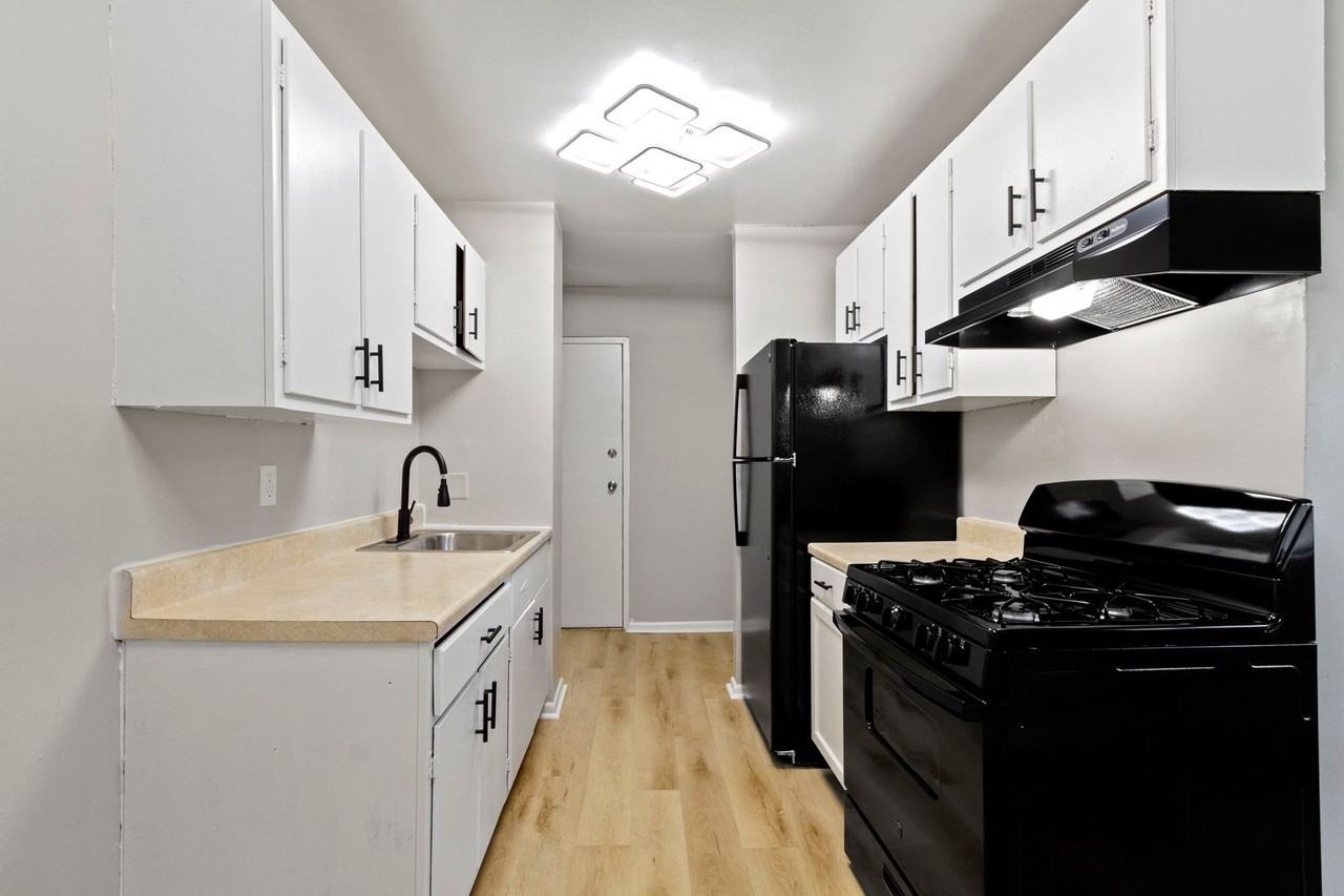 The Courts Apartment Homes - Photo 5 of 36