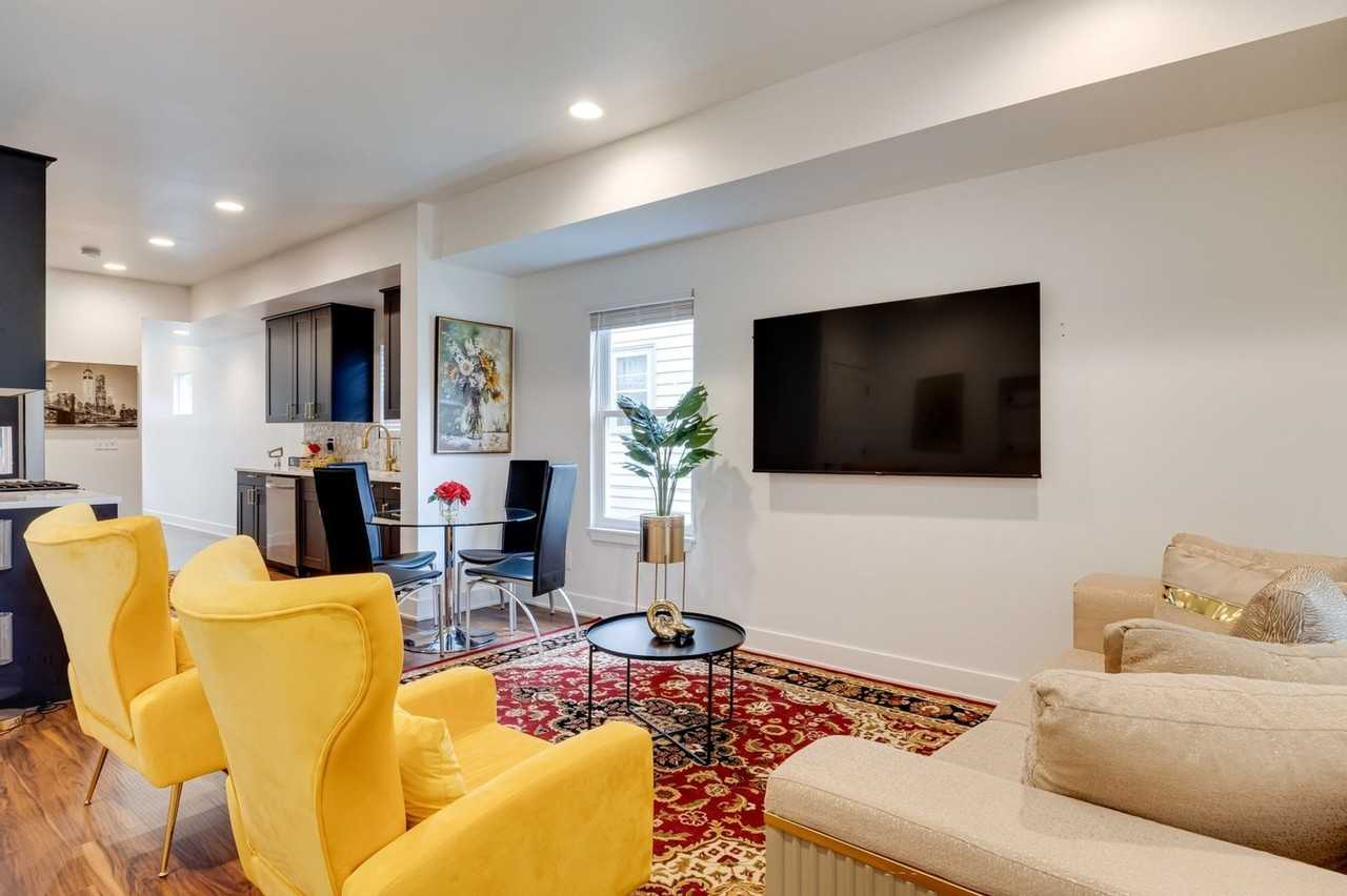 2941 N Park Ave - Photo 3 of 23