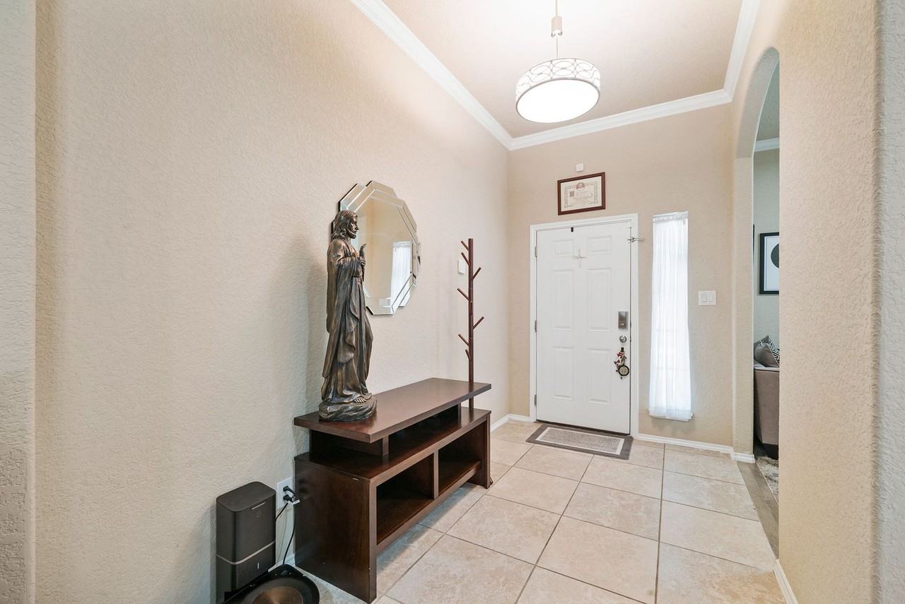 14415 High Plains Dr - Photo 4 of 38
