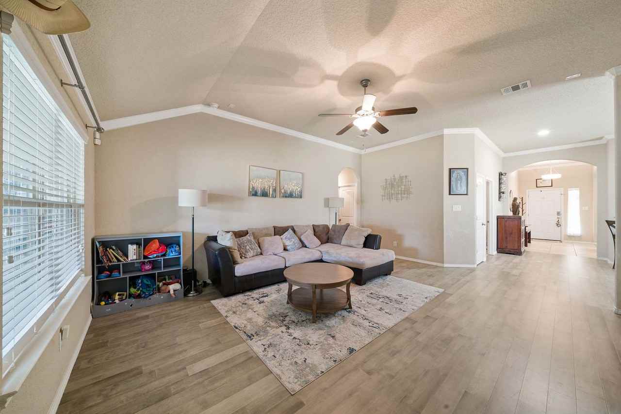 14415 High Plains Dr - Photo 6 of 38