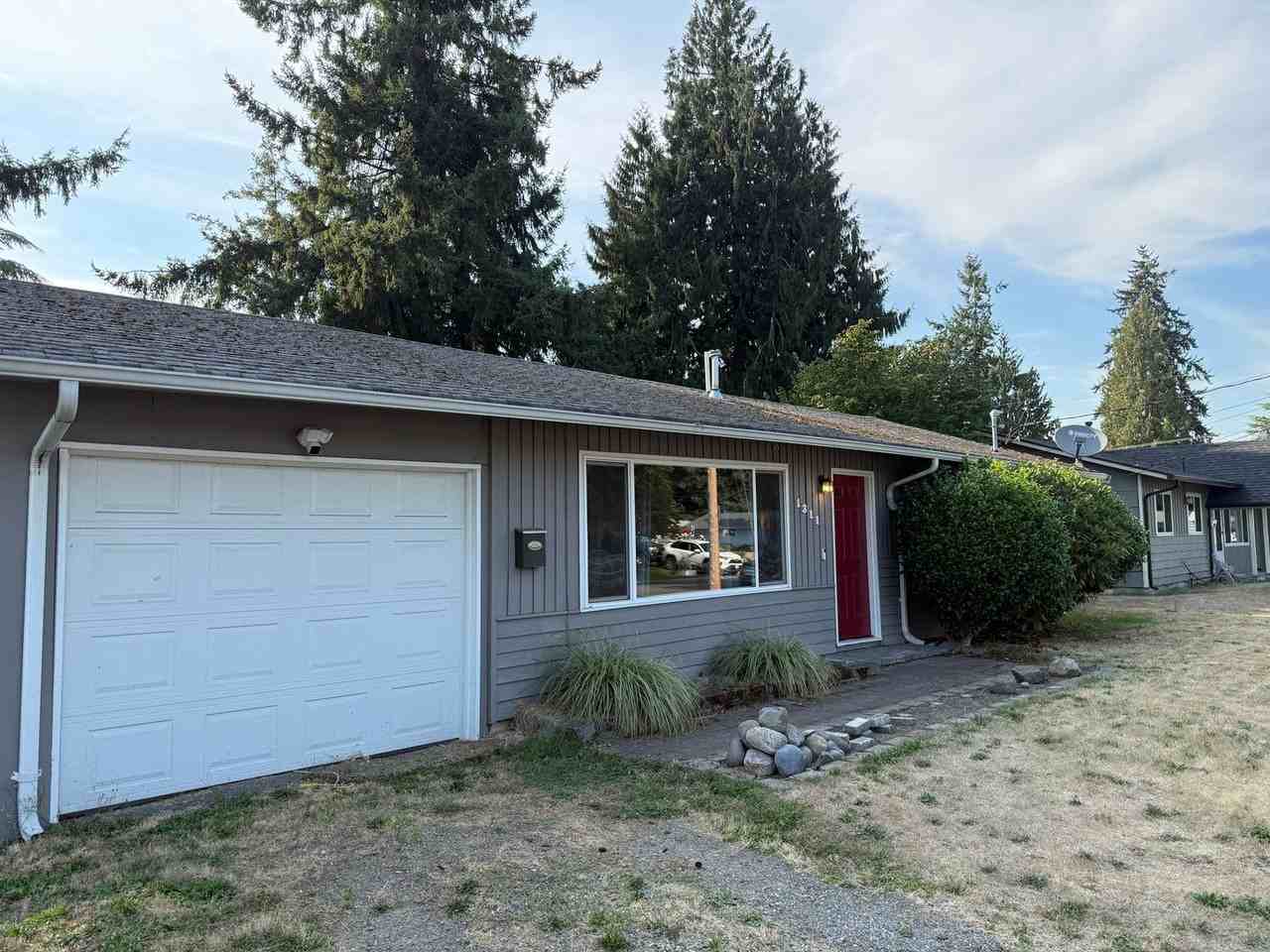 1311 28th Pl Se - Photo 2 of 17