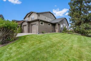 featured image of 859 Sw Blakely Rd
