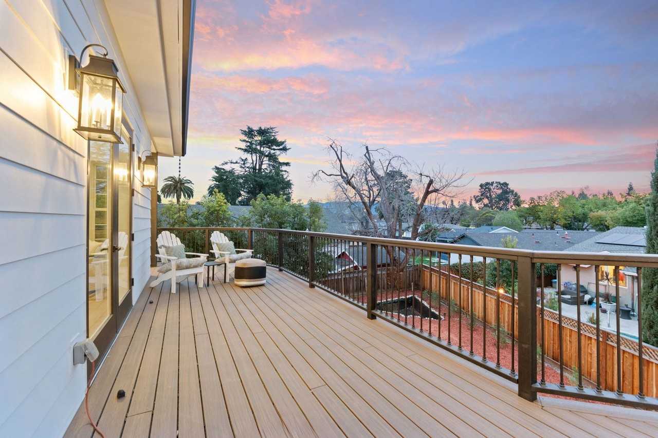 1327 Pine Ave - Photo 5 of 50