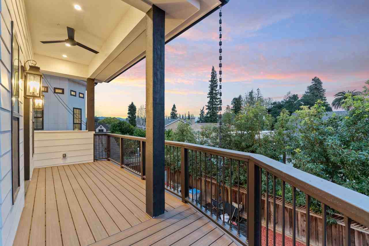 1327 Pine Ave - Photo 6 of 50