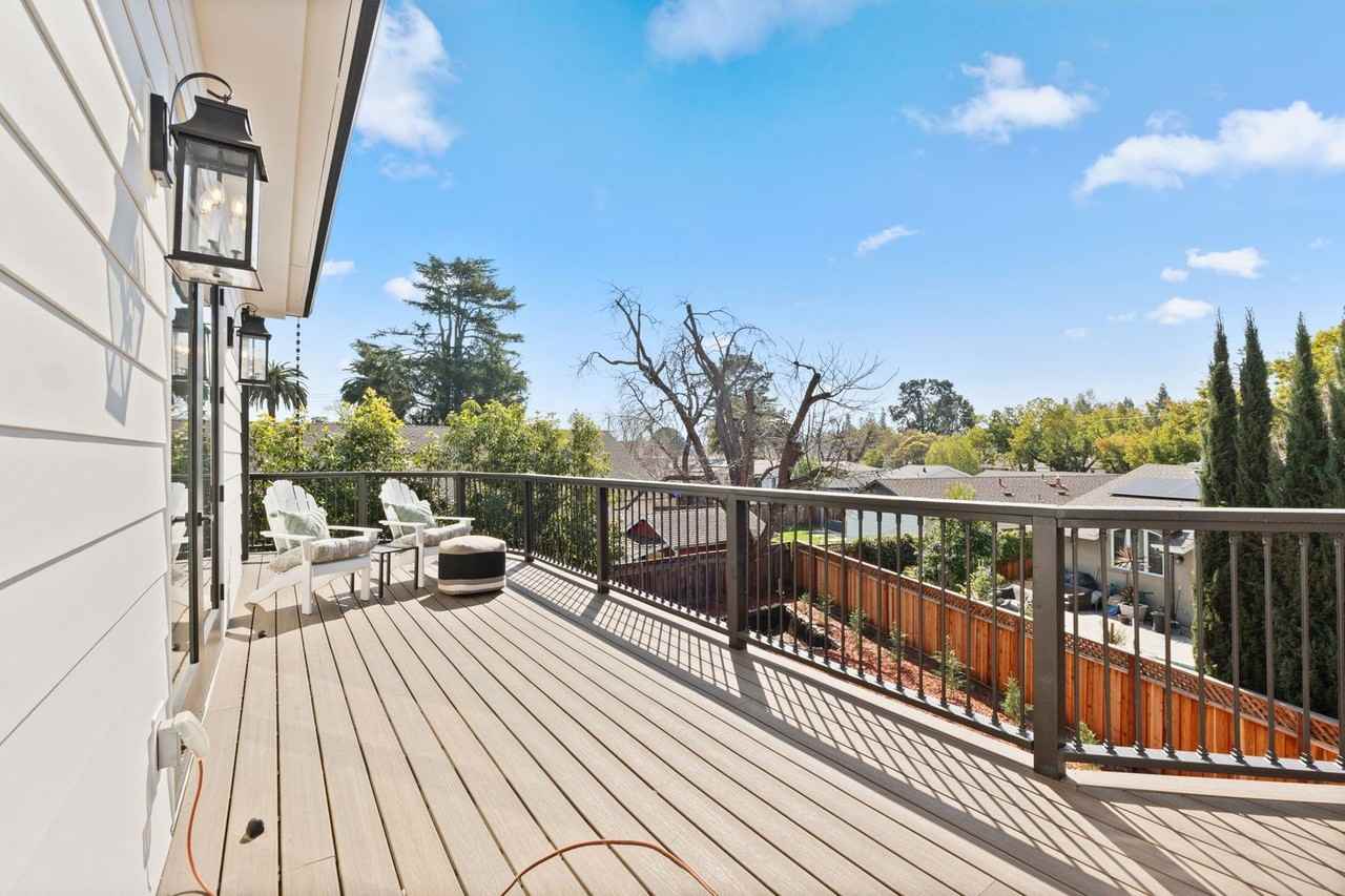 1327 Pine Ave - Photo 7 of 50