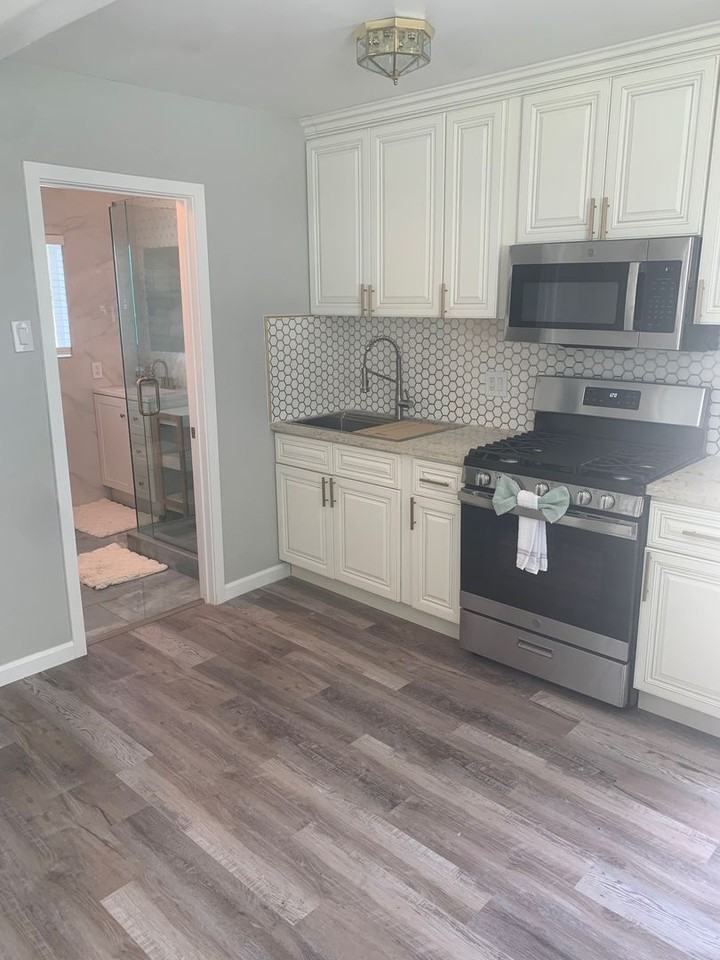 2437 E Main St - Photo 2 of 16