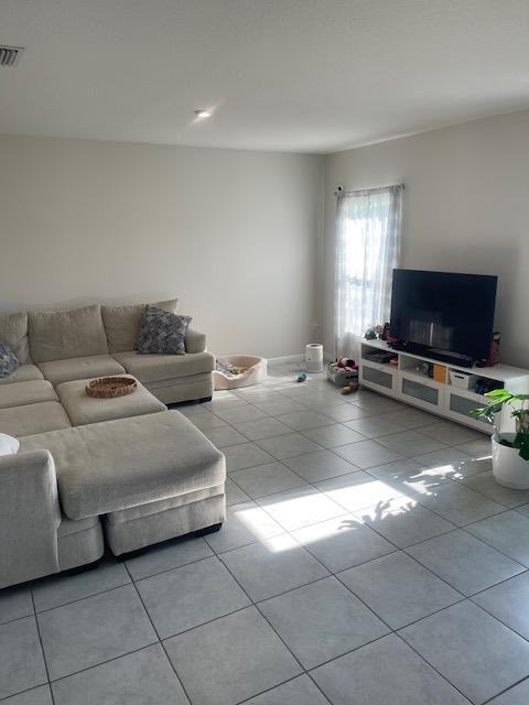 1368 Madison Cir - Photo 2 of 13