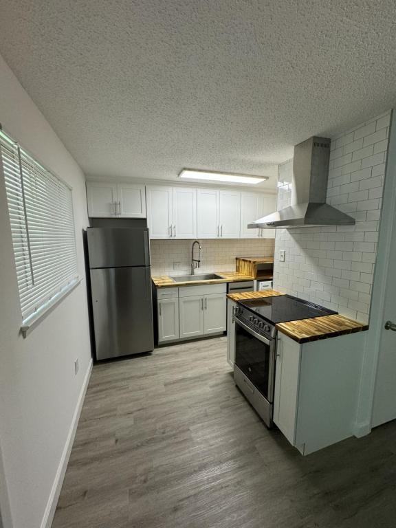 505 University Walk #1