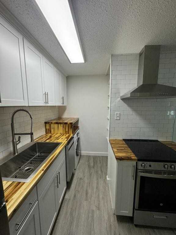 505 University Walk #1 - Photo 2 of 20