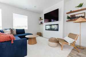 featured image of 344 W Oregon Trail Dr