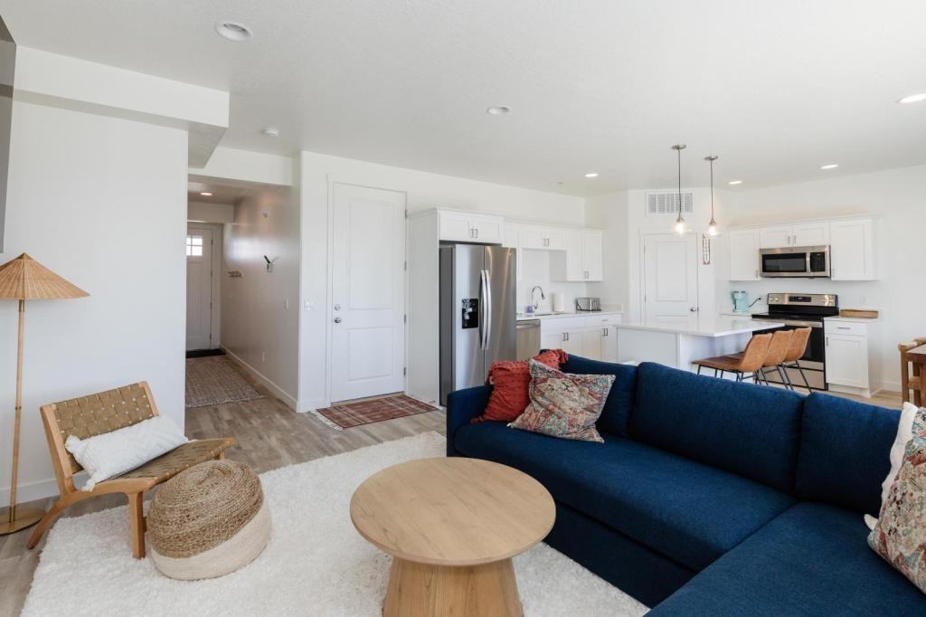 344 W Oregon Trail Dr - Photo 5 of 26