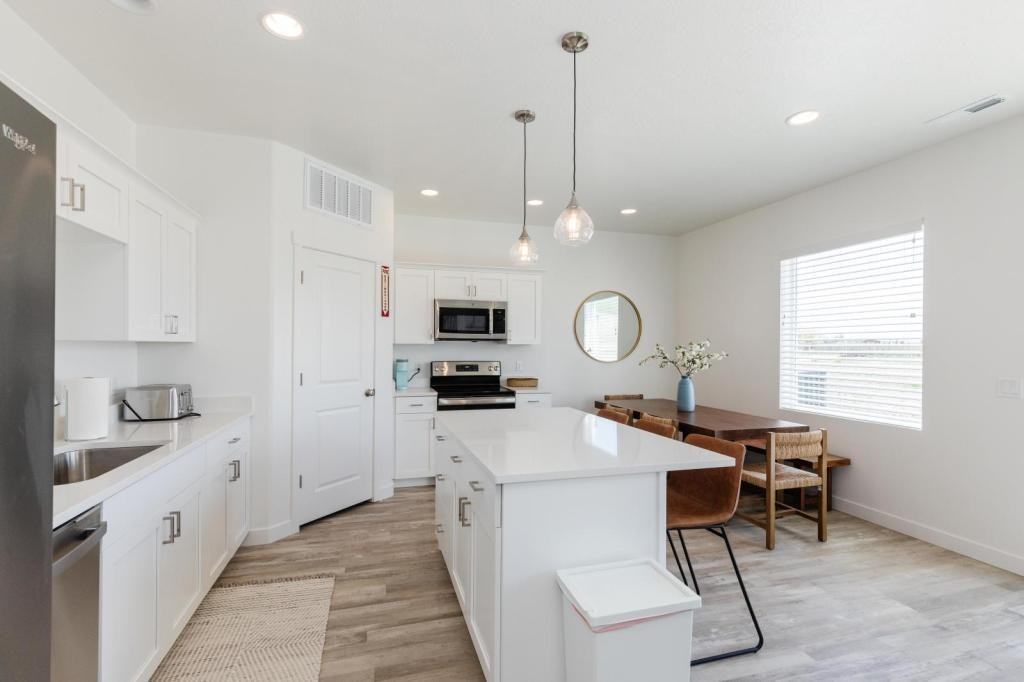 344 W Oregon Trail Dr - Photo 6 of 26