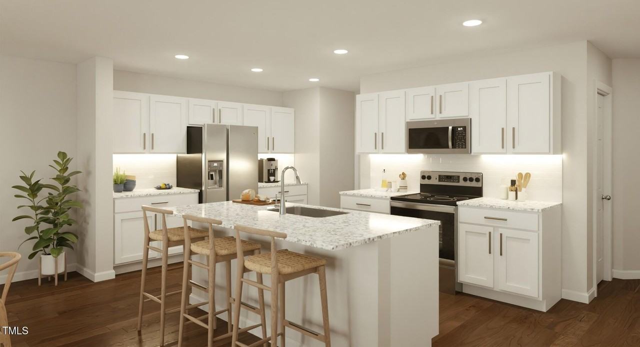 421 421 Deep Oak Drive