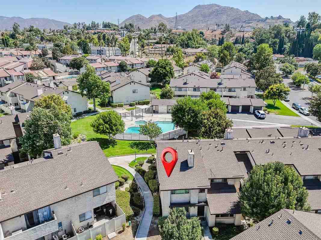 1198 Mohave Dr - Photo 3 of 26