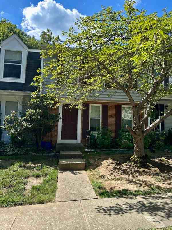 9165 Forest Lawn Ct - Photo 2 of 8