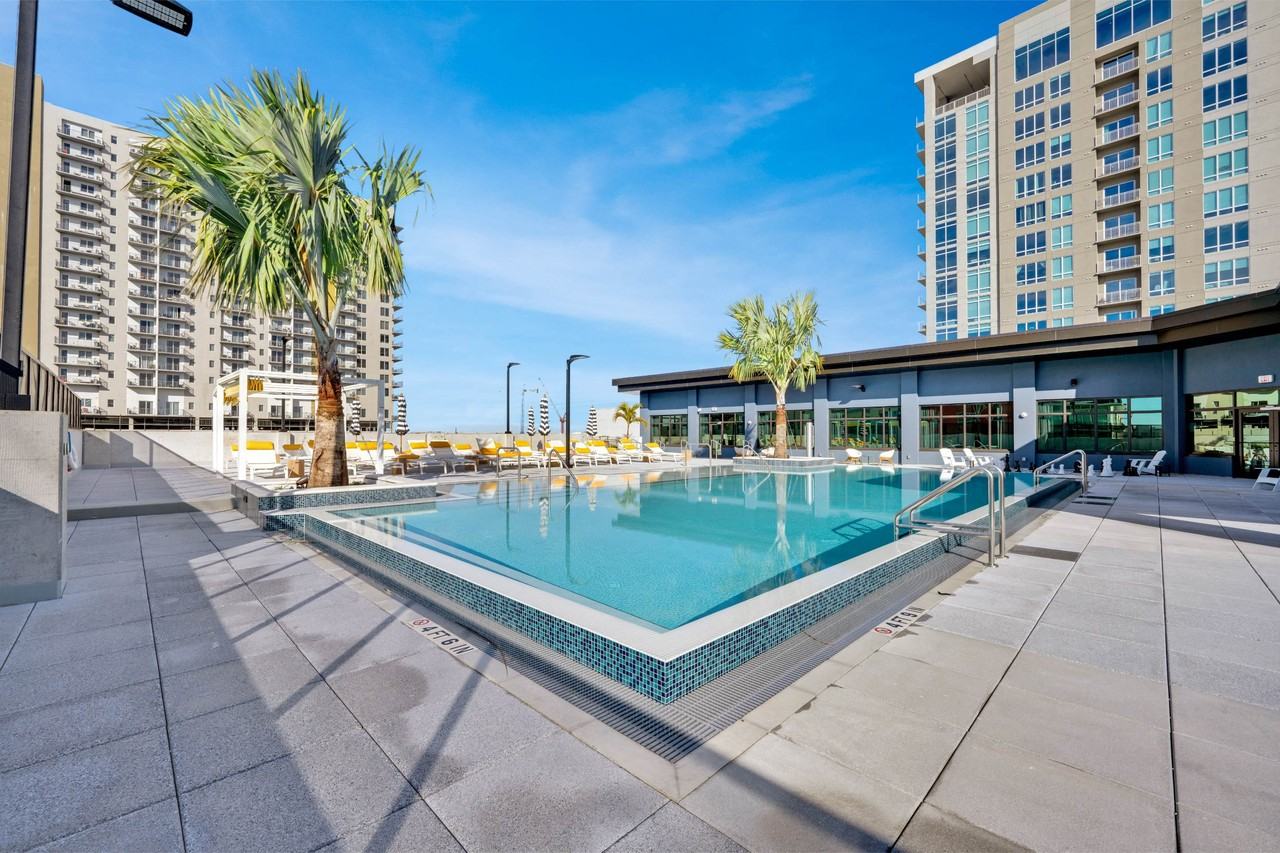 Inscription Channel District - Photo 5 of 31