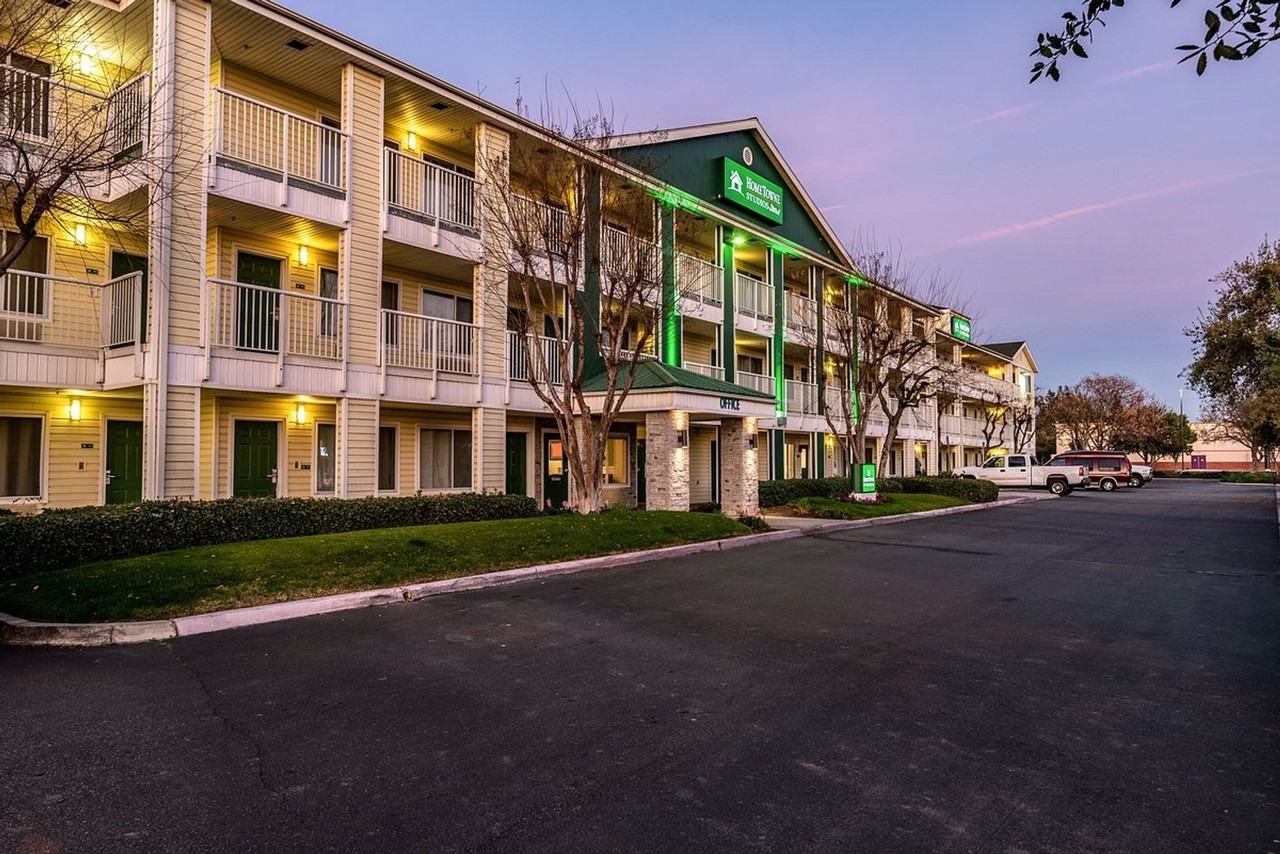 HOME TOWNE STUDIOS - Photo 6 of 28